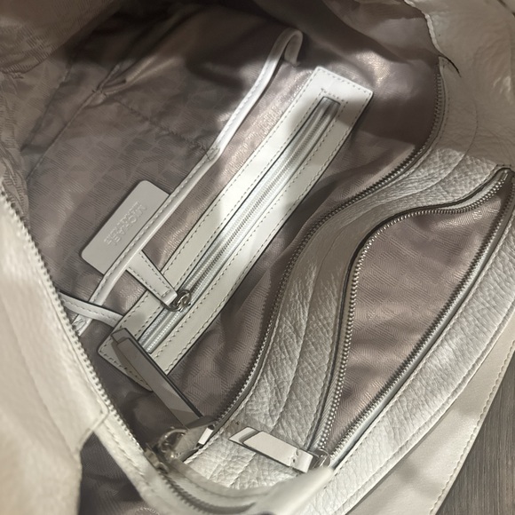 Michael Kors Cream Shoulder Bag with Tassels - Picture 3 of 3